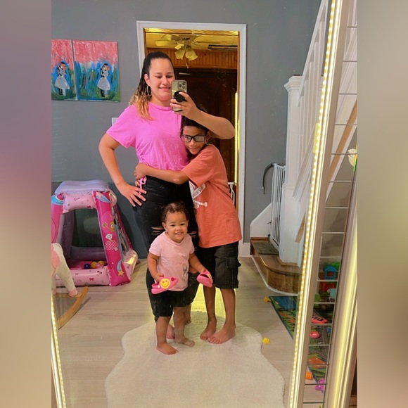 🏝️☀️🇺🇸 I’m live come hang out! Meet your Posher, Raymeilys! - Picture 4 of 7